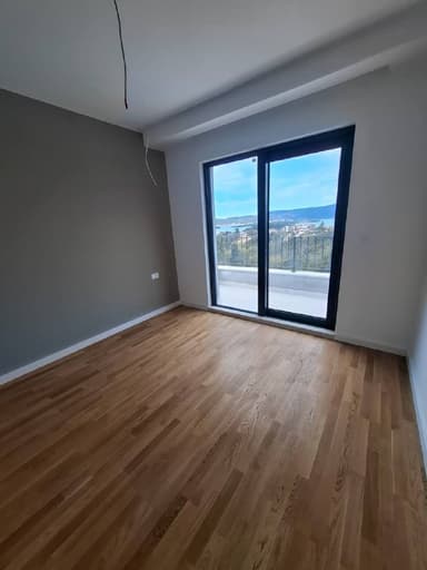 Продажа виллы в Тивате с 4 спальнями за 850.000 EUR