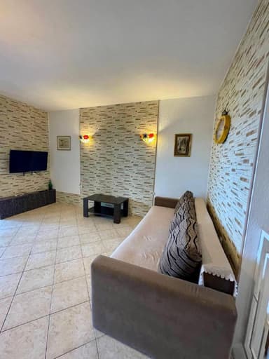 Аренда квартиры в Баре с 2 спальнями, 1000 EUR в месяц,近海与市中心