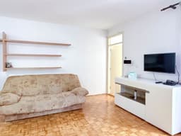 Светлая квартира в Будве с 1 спальней, всего за 600€/мес!
