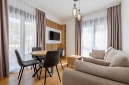 Аренда квартиры с двумя спальнями в Бечичи - 1300 EUR - Виды на море и горы