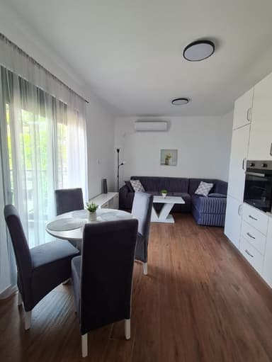 Аренда уютной квартиры в Добра Вода - отдых у моря за 70-80 EUR/сутки