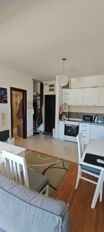 Светлая двухкомнатная квартира в центре Бара, аренда 650 EUR