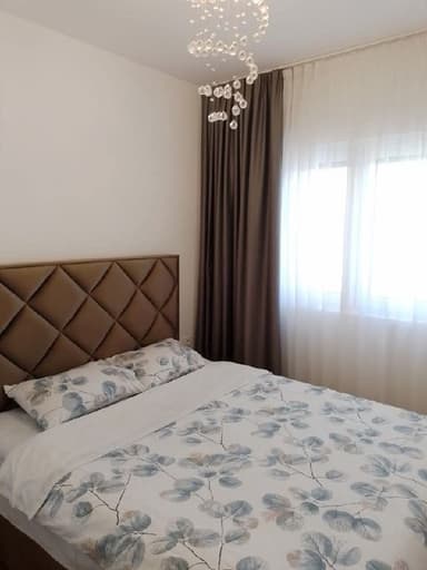 Сдам 1-комнатную квартиру в Будве на лето, цена 1300€ в июле и августе