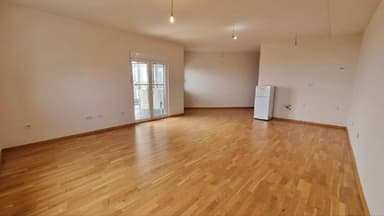 Квартира в Крымовице с бассейном за 215 000 EUR - уютное место близ Будвы