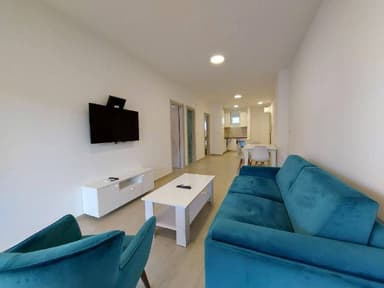 Сдам квартиру в Херцег-Нови с двумя спальнями за 700€/месяц