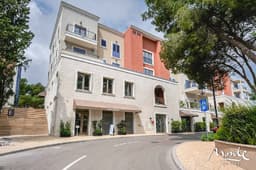 Просторная 1-комнатная квартира в элитном комплексе Centrale, Luštica Bay за 450,000 EUR