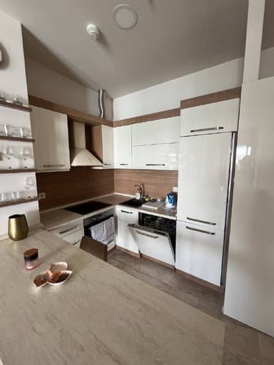 Аренда 1-комнатных апартаментов с видом на море в комплексе Tre Canne, Будва - 1200 EUR/мес