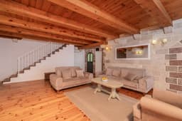 Аренда виллы в Будве с 3 спальнями и бассейном - 2000 EUR