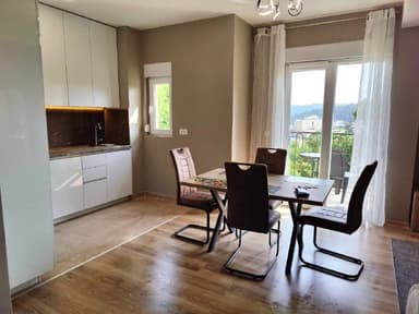 Аренда новой квартиры в Бечичи, €1200/год, 300 м до моря