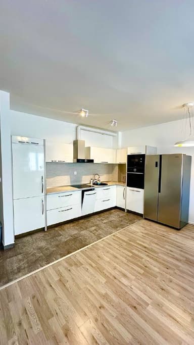Аренда квартиры в Будве - 1100€/мес, 2 спальни, свежий старт