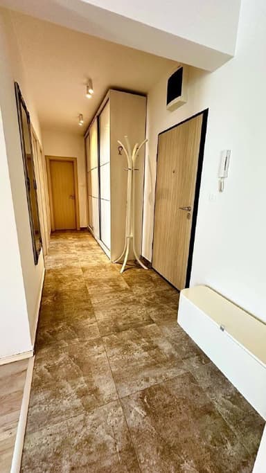 Аренда квартиры в Будве - 1100€/мес, 2 спальни, свежий старт